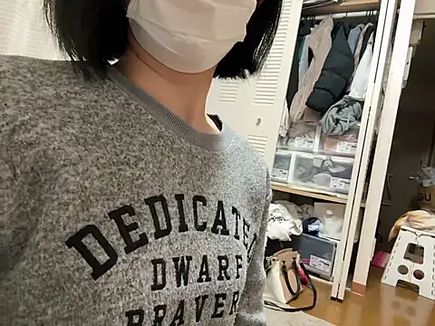 Snapshot of riri_riri_jp chatting on February 2026 10:27:01 AM riri riri jp online show from February 2026 10:27:01 AM