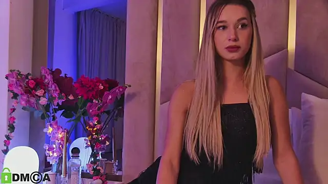 MaeveDream online show from October 2025 06:29:01 PM