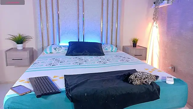 Liincostelloo online show from January 2025 07:35:02 PM