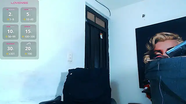 licy blonde hot online show from November 2025 04:07:02 PM