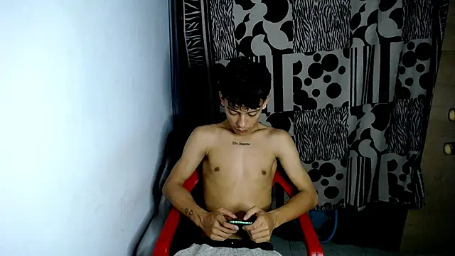 Maicol Garcia online show from January 2025 05:02:01 AM