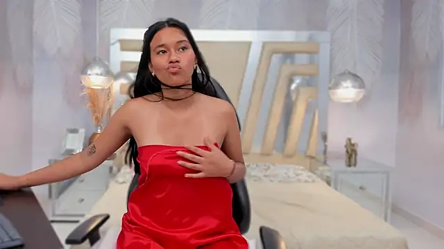 Snapshot of LIA_SWAN_ chatting on February 2025 07:13:02 AM LIA SWAN online show from February 2025 07:13:02 AM