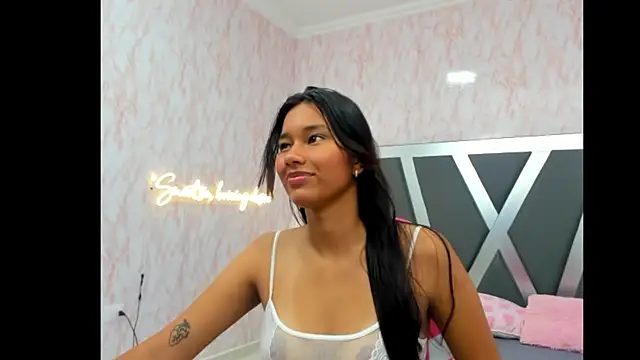 Snapshot of LIA_SWAN_ chatting on February 2025 03:44:02 AM LIA SWAN online show from February 2025 03:44:02 AM