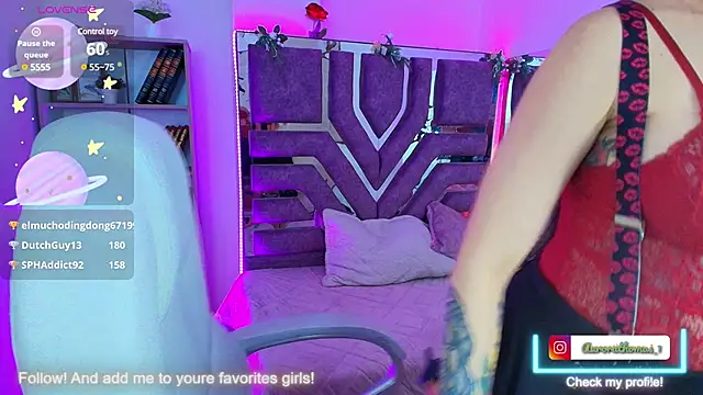 Aurora thomas  1 online show from January 2025 04:17:02 PM