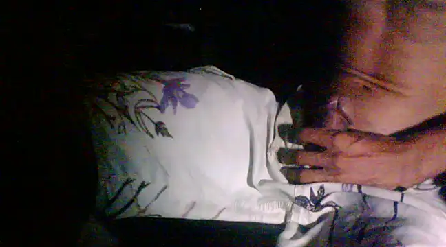 Snapshot of marcello69sexo chatting on March 2025 07:32:02 AM marcello69sexo online show from March 2025 07:32:02 AM