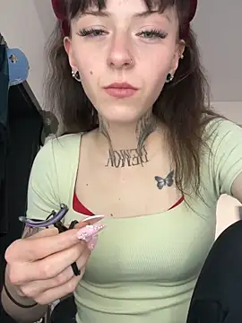 Ciara2004 online show from December 2025 10:22:02 AM