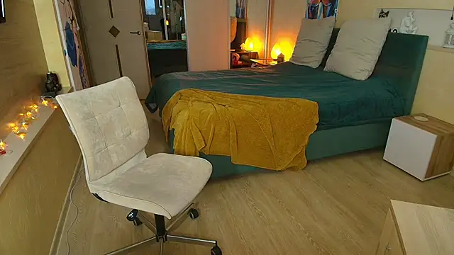 Snapshot of ReginaSparkle chatting on November 2025 04:01:02 AM ReginaSparkle online show from November 2025 04:01:02 AM