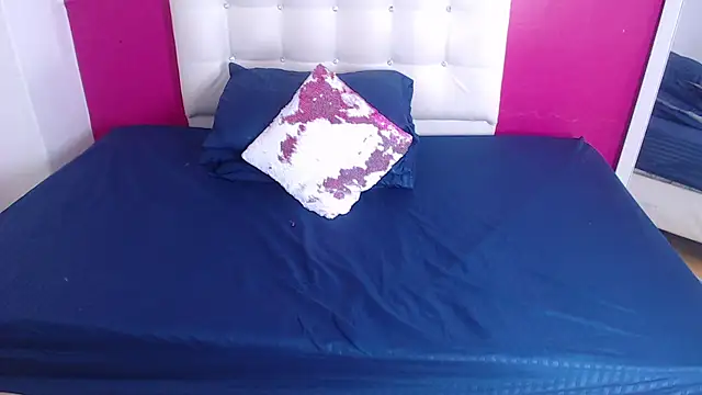 tinyy whore18 online show from October 2025 04:07:02 PM