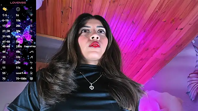 Snapshot of emili_clark chatting on November 2025 04:15:01 AM emili clark online show from November 2025 04:15:01 AM