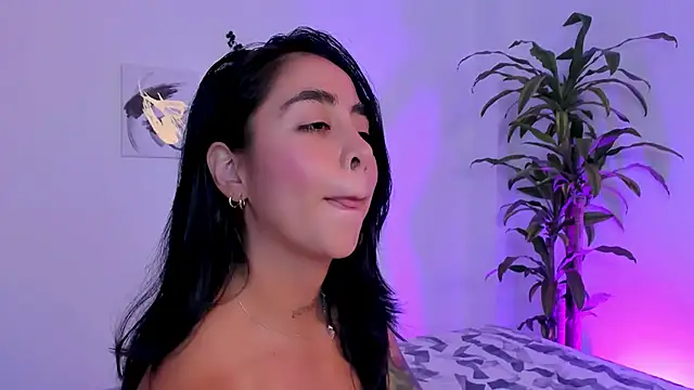 sophierooy22 online show from March 2025 07:58:02 PM