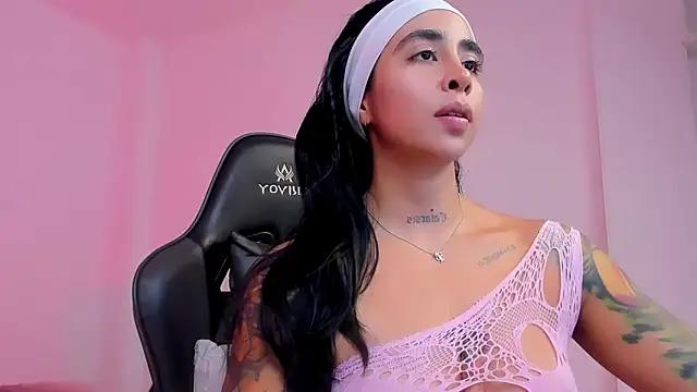 sophierooy22 online show from November 2025 04:07:02 PM