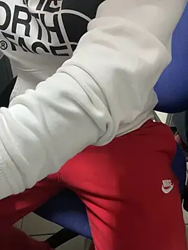 Snapshot of Greeneyes0820 chatting on February 2025 09:26:02 PM Greeneyes0820 online show from February 2025 09:26:02 PM