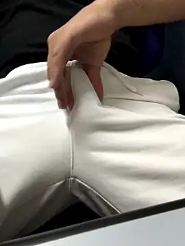 Snapshot of Greeneyes0820 chatting on October 2025 08:29:02 AM Greeneyes0820 online show from October 2025 08:29:02 AM