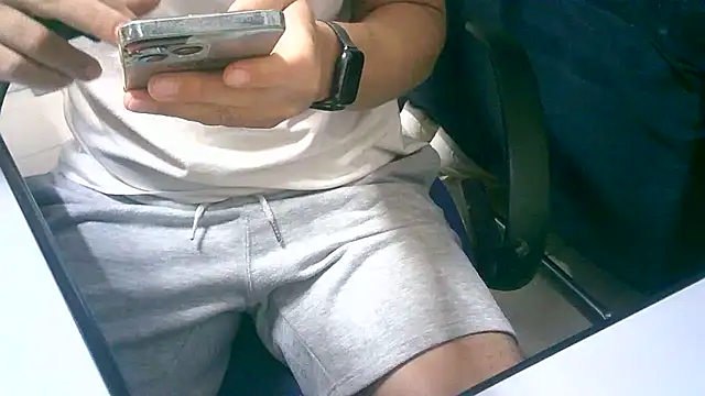 Snapshot of Greeneyes0820 chatting on November 2025 09:17:01 PM Greeneyes0820 online show from November 2025 09:17:01 PM