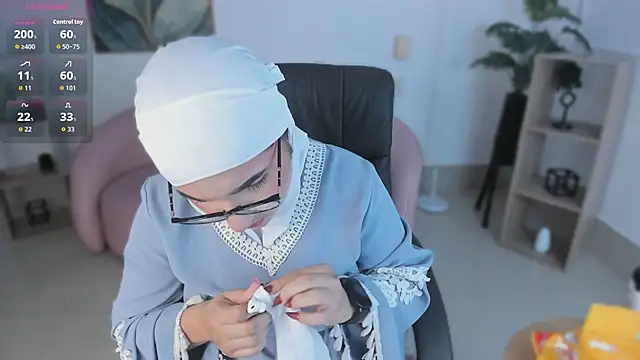 Snapshot of Ayha_khalaf chatting on November 2025 01:17:02 AM Ayha khalaf online show from November 2025 01:17:02 AM