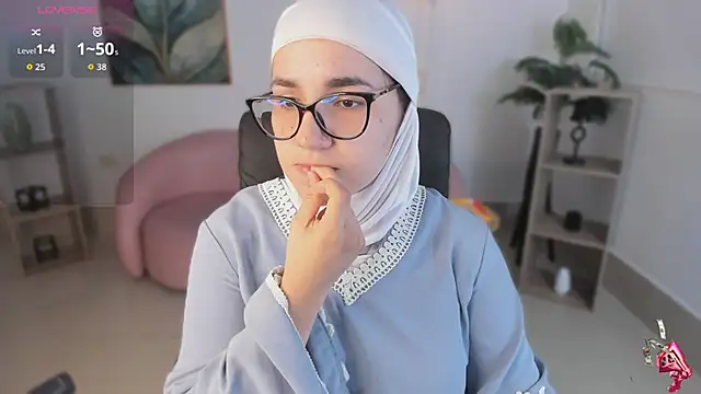 Snapshot of Ayha_khalaf chatting on November 2025 01:04:02 AM Ayha khalaf online show from November 2025 01:04:02 AM