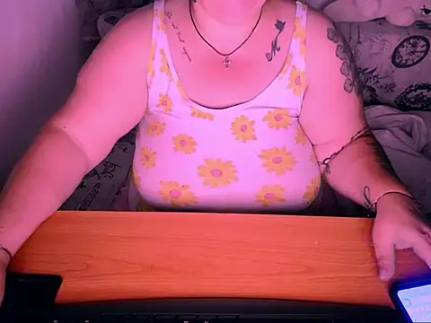 mayamayx online show from September 2025 06:20:01 PM