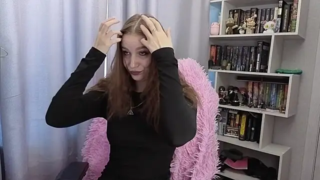 Snapshot of LillyFan-X chatting on September 2025 04:24:02 AM LillyFan-X online show from September 2025 04:24:02 AM