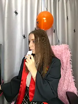 Snapshot of LillyFan-X chatting on October 2025 04:20:02 AM LillyFan-X online show from October 2025 04:20:02 AM