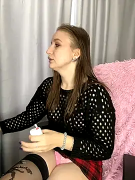 Snapshot of LillyFan-X chatting on November 2025 04:36:02 AM LillyFan-X online show from November 2025 04:36:02 AM