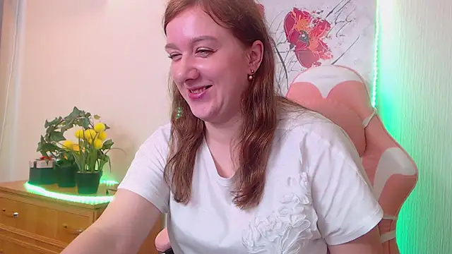 Snapshot of MarthaSimons chatting on May 2026 04:19:01 AM MarthaSimons online show from May 2026 04:19:01 AM