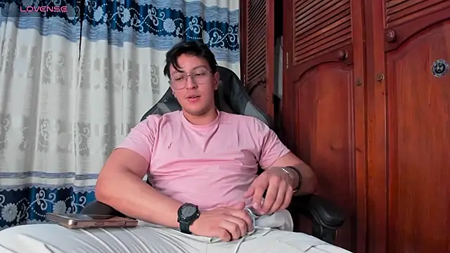 Snapshot of Amon__ashford chatting on March 2026 01:12:02 AM Amon ashford online show from March 2026 01:12:02 AM