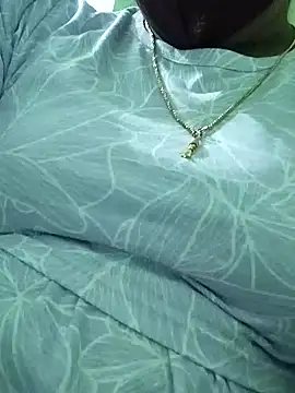 Snapshot of Tamil_Aathira chatting on January 2025 04:49:02 PM Tamil Aathira online show from January 2025 04:49:02 PM