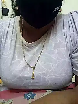 Snapshot of Tamil_Aathira chatting on February 2025 10:29:02 AM Tamil Aathira online show from February 2025 10:29:02 AM