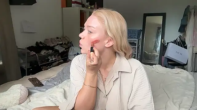 blissdimicco online show from May 2026 04:14:01 PM