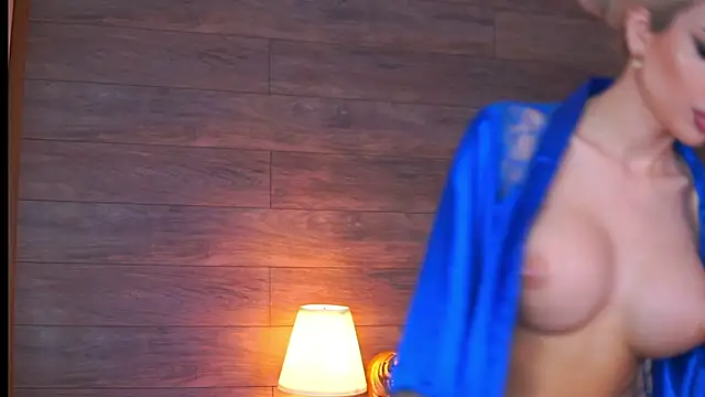 Juicy Jessye online show from October 2025 08:43:01 PM