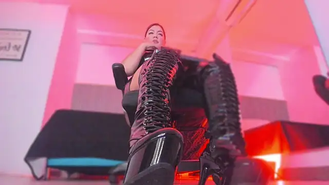 bonnieAn online show from November 2025 09:19:02 AM