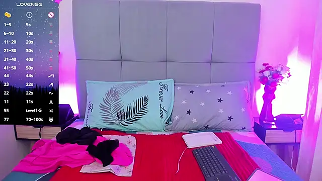 scarlet hit online show from November 2025 04:37:02 AM