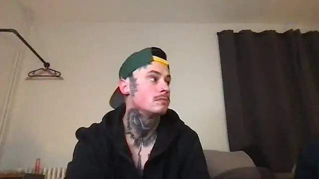 PatBln1992   online show from February 2025 01:44:02 AM