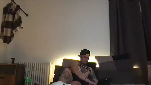 PatBln1992   online show from March 2025 01:17:02 AM