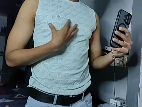 fit boyxx online show from November 2025 08:10:01 PM