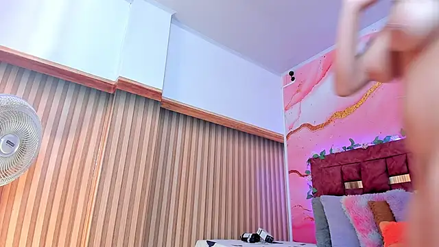 scarlett  evans  online show from February 2025 06:26:02 PM