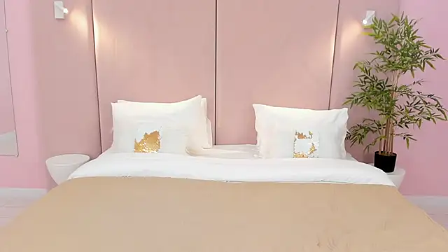 SandraTucker online show from January 2025 05:05:02 AM