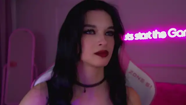 Snapshot of BeverlyMost chatting on March 2025 01:35:01 AM BeverlyMost online show from March 2025 01:35:01 AM