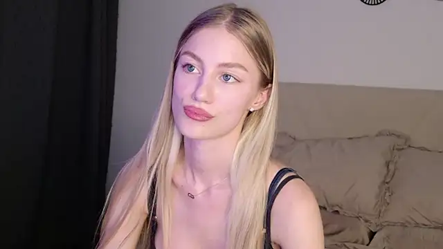 Snapshot of GabriellaOlsen chatting on June 2026 03:43:02 PM GabriellaOlsen online show from June 2026 03:43:02 PM
