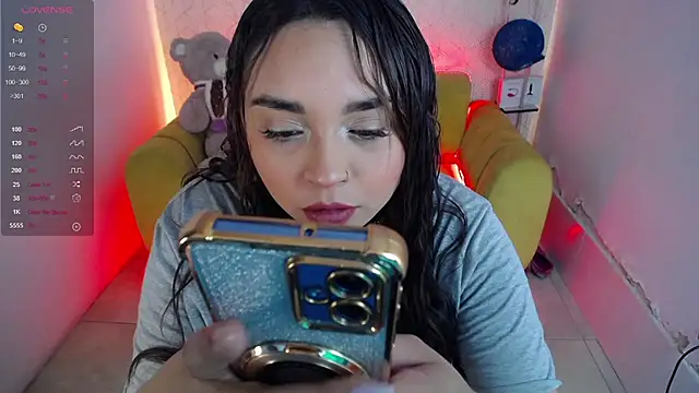 Snapshot of natyk_m chatting on January 2025 01:23:02 PM natyk m online show from January 2025 01:23:02 PM