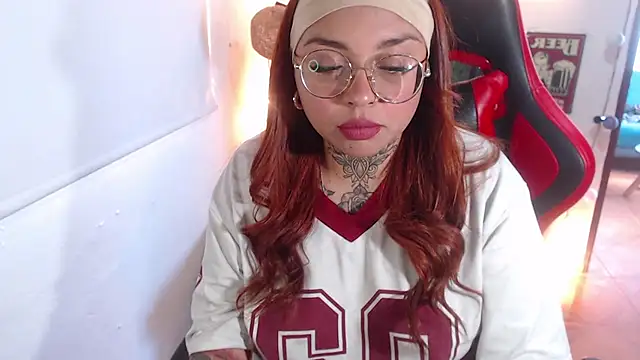 Snapshot of natyk_m chatting on September 2025 02:32:01 PM natyk m online show from September 2025 02:32:01 PM