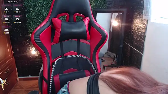 Snapshot of natyk_m chatting on November 2025 04:18:02 PM natyk m online show from November 2025 04:18:02 PM