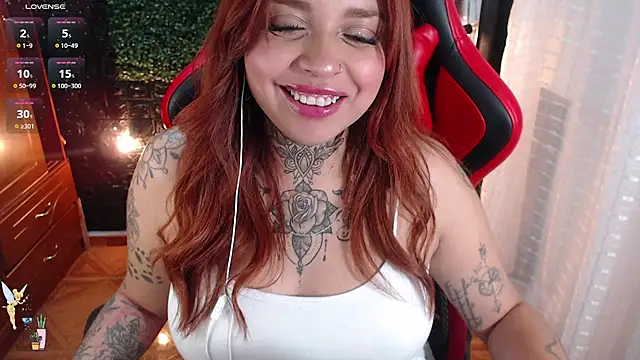 Snapshot of natyk_m chatting on November 2025 04:32:02 AM natyk m online show from November 2025 04:32:02 AM