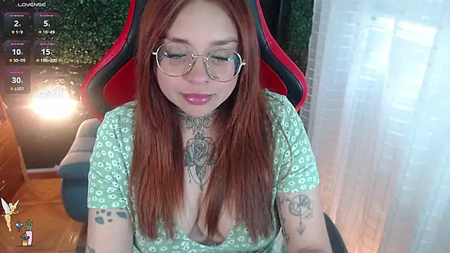 Snapshot of natyk_m chatting on November 2025 10:02:01 PM natyk m online show from November 2025 10:02:01 PM