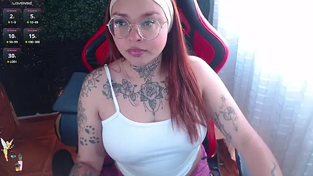 Snapshot of natyk_m chatting on November 2025 04:11:02 PM natyk m online show from November 2025 04:11:02 PM