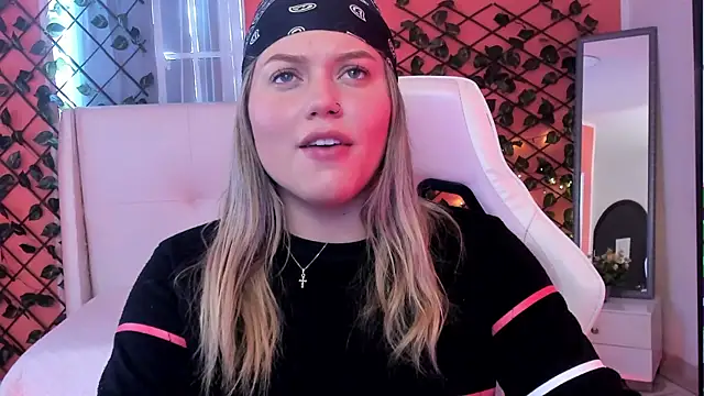 alaia greyy online show from April 2026 01:38:01 PM