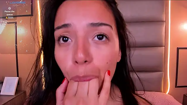 CAYLINCOLLINS online show from February 2025 10:07:02 AM