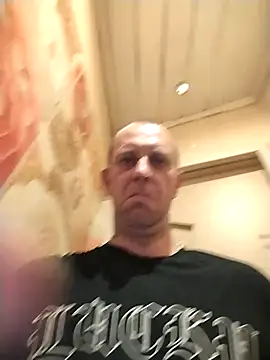 Snapshot of MaxDevilWhite chatting on September 2025 06:13:01 AM MaxDevilWhite online show from September 2025 06:13:01 AM