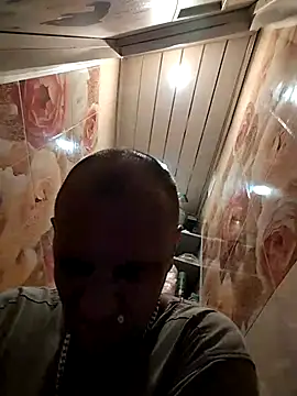 Snapshot of MaxDevilWhite chatting on September 2025 08:30:01 AM MaxDevilWhite online show from September 2025 08:30:01 AM