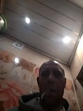 Snapshot of MaxDevilWhite chatting on November 2025 06:24:01 AM MaxDevilWhite online show from November 2025 06:24:01 AM